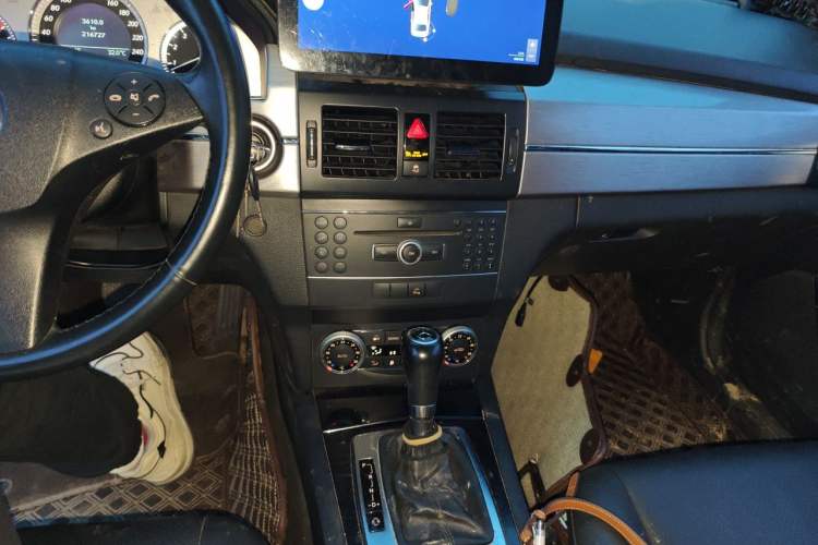 Used Mercedes-Benz GLK-Class  Audio And AC Panel
