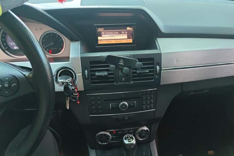 Used Mercedes-Benz GLK-Class 2011 GLK 300 4MATIC Fashion Model Audio And AC Panel