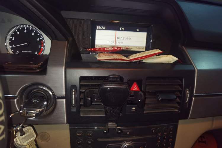 Used Mercedes-Benz GLK-Class 2011 GLK 300 4MATIC Dynamic Model Audio And AC Panel