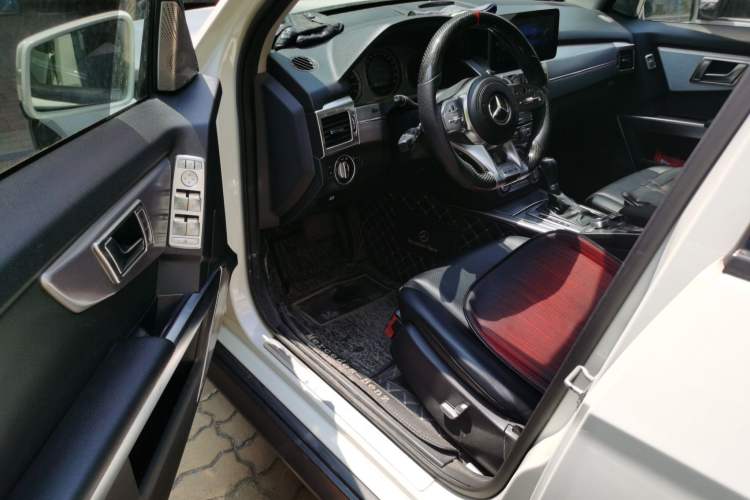 Used Mercedes-Benz GLK-Class 2011 GLK 300 4MATIC Dynamic Model Driver Seat