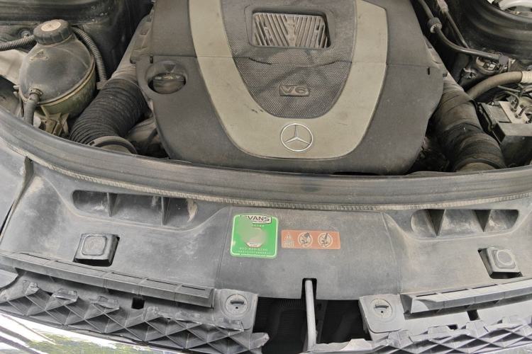 Used Mercedes-Benz GLK-Class 2011 GLK 300 4MATIC Dynamic Model Engine Bay