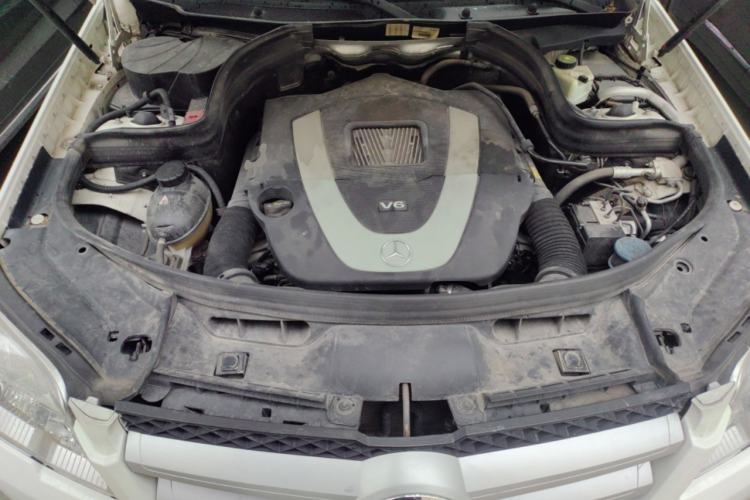 Used Mercedes-Benz GLK-Class 2011 GLK 300 4MATIC Dynamic Model Engine Bay