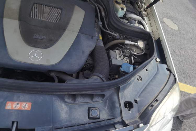Used Mercedes-Benz GLK-Class 2011 GLK 300 4MATIC Fashion Model Engine Bay Left