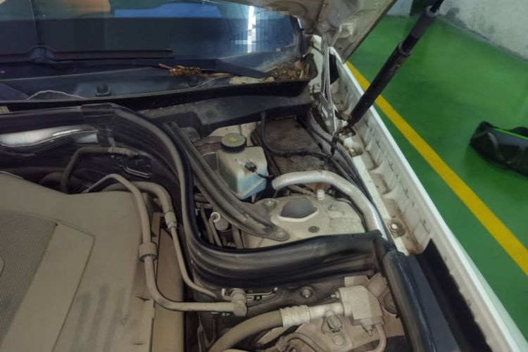 Used Mercedes-Benz GLK-Class 2011 GLK 300 4MATIC Dynamic Model Engine Bay Left