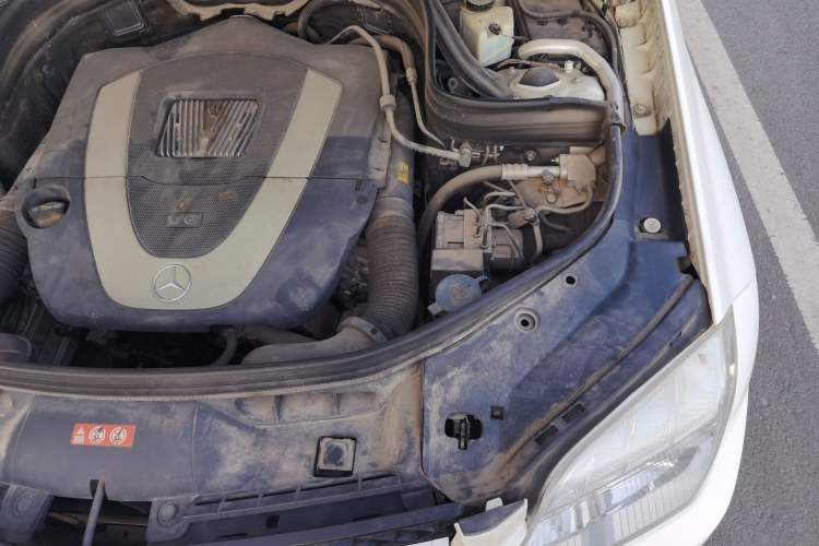 Used Mercedes-Benz GLK-Class 2011 GLK 300 4MATIC Fashion Model Engine Bay Left