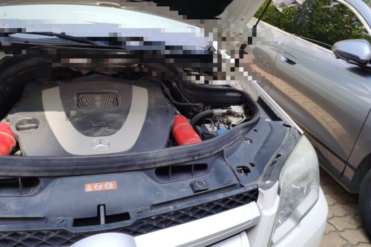 Used Mercedes-Benz GLK-Class 2011 GLK 300 4MATIC Dynamic Model Engine Bay Left