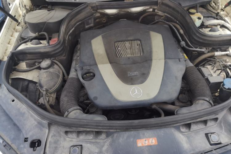 Used Mercedes-Benz GLK-Class 2011 GLK 300 4MATIC Fashion Model Engine Bay