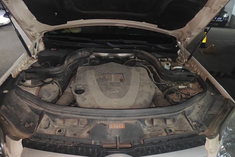 Used Mercedes-Benz GLK-Class 2011 GLK 300 4MATIC Dynamic Model Engine Bay