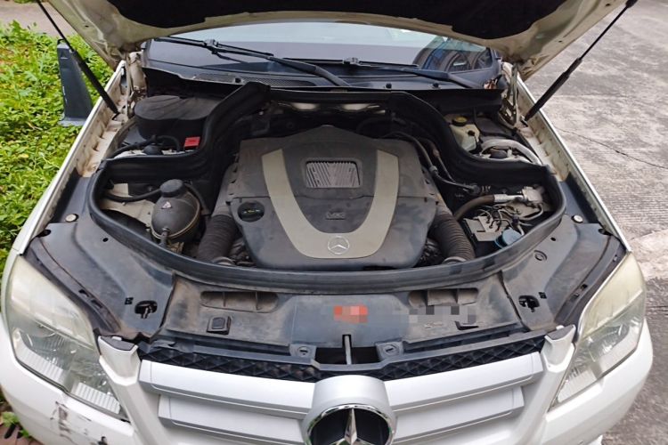 Used Mercedes-Benz GLK-Class 2011 GLK 300 4MATIC Dynamic Model Engine Bay