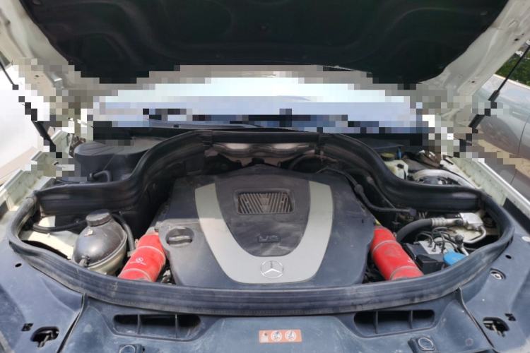 Used Mercedes-Benz GLK-Class 2011 GLK 300 4MATIC Dynamic Model Engine Bay
