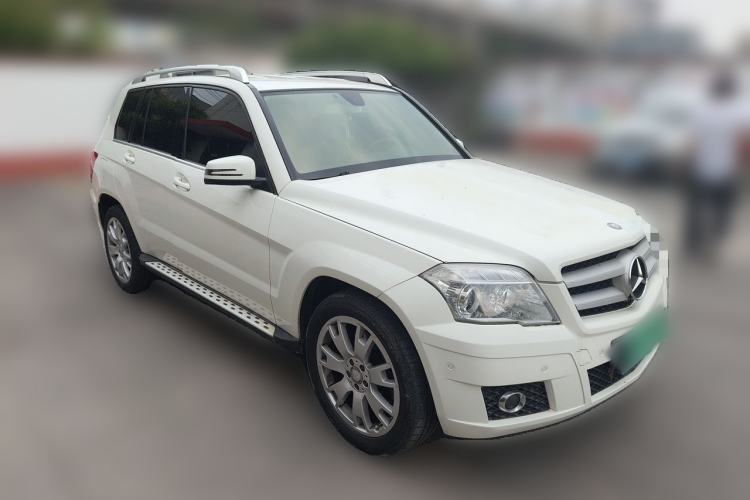 Used Mercedes-Benz GLK-Class 2011 GLK 300 4MATIC Fashion Model Front Right 45 Deg