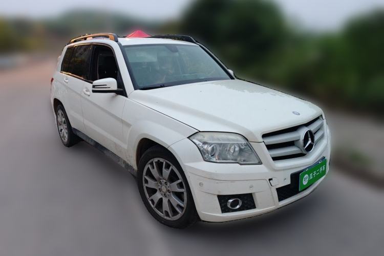 Used Mercedes-Benz GLK-Class  Front Right 45 Deg