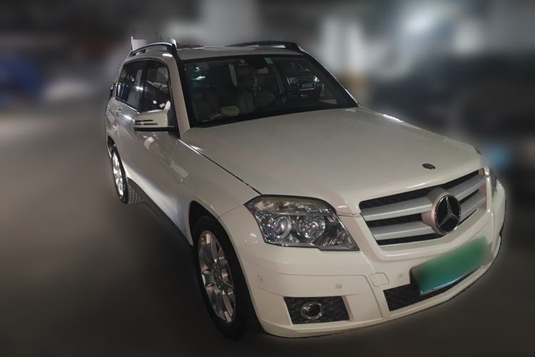Used Mercedes-Benz GLK-Class 2011 GLK 300 4MATIC Dynamic Model Front Right 45 Deg