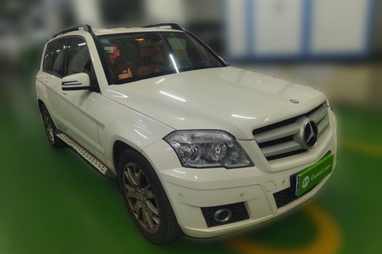 Used Mercedes-Benz GLK-Class 2011 GLK 300 4MATIC Dynamic Model Front Right 45 Deg