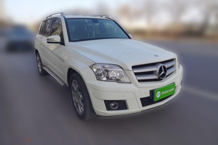 Used Mercedes-Benz GLK-Class 2011 GLK 300 4MATIC Fashion Model Front Right 45 Deg