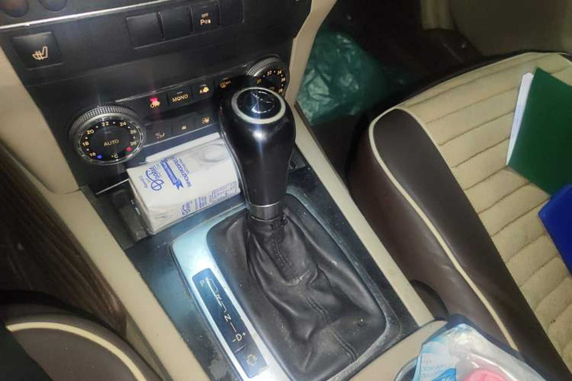 Used Mercedes-Benz GLK-Class 2011 GLK 300 4MATIC Fashion Model Gear Lever
