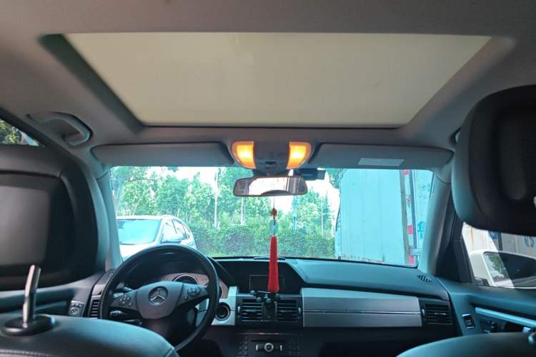 Used Mercedes-Benz GLK-Class 2011 GLK 300 4MATIC Fashion Model Headliner