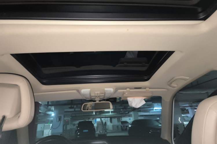 Used Mercedes-Benz GLK-Class 2011 GLK 300 4MATIC Luxury Model Headliner