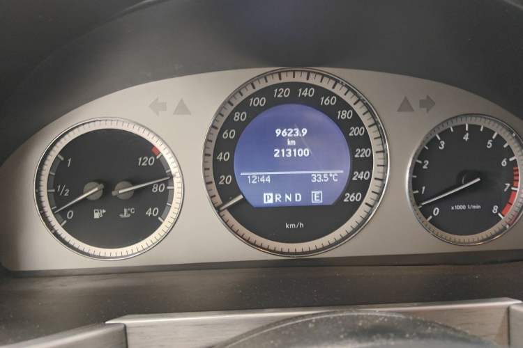 Used Mercedes-Benz GLK-Class 2011 GLK 300 4MATIC Dynamic Model Instrument Cluster