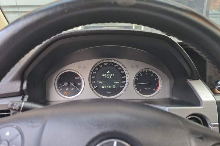 Used Mercedes-Benz GLK-Class 2011 GLK 300 4MATIC Luxury Model Instrument Cluster