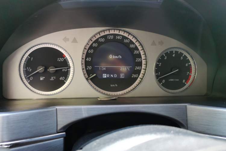 Used Mercedes-Benz GLK-Class 2011 GLK 300 4MATIC Dynamic Model Instrument Cluster