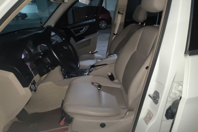 Used Mercedes-Benz GLK-Class 2011 GLK 300 4MATIC Luxury Model Left Front Seat