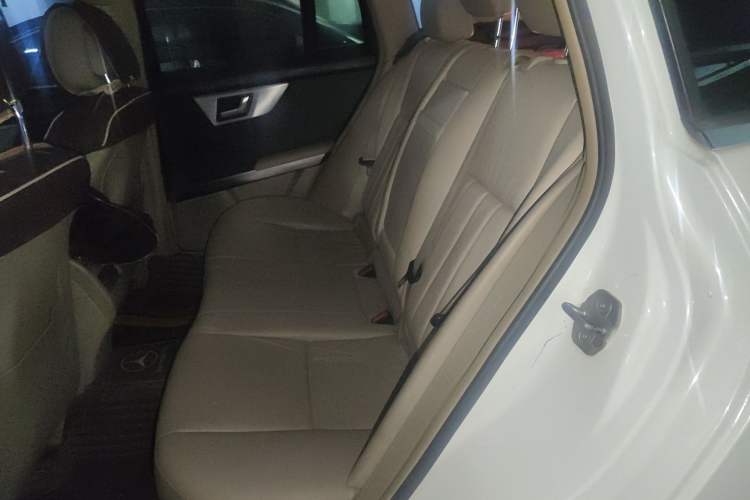Used Mercedes-Benz GLK-Class 2011 GLK 300 4MATIC Fashion Model Left Rear Seat