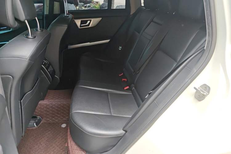 Used Mercedes-Benz GLK-Class 2011 GLK 300 4MATIC Fashion Model Left Rear Seat