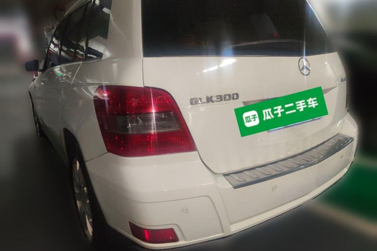 Used Mercedes-Benz GLK-Class 2011 GLK 300 4MATIC Fashion Model Rear Left 45 Deg