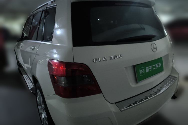 Used Mercedes-Benz GLK-Class 2011 GLK 300 4MATIC Luxury Model Rear Left 45 Deg