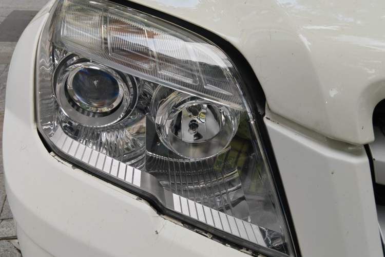 Used Mercedes-Benz GLK-Class 2011 GLK 300 4MATIC Dynamic Model Right Front Headlight