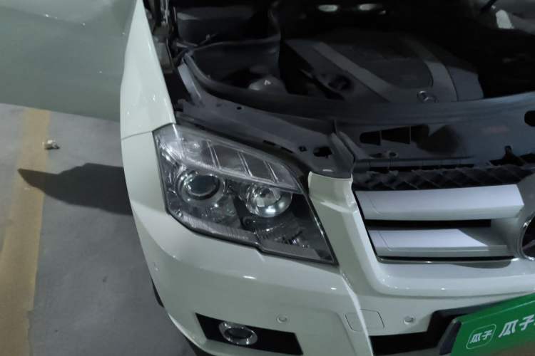 Used Mercedes-Benz GLK-Class 2011 GLK 300 4MATIC Luxury Model Right Front Headlight