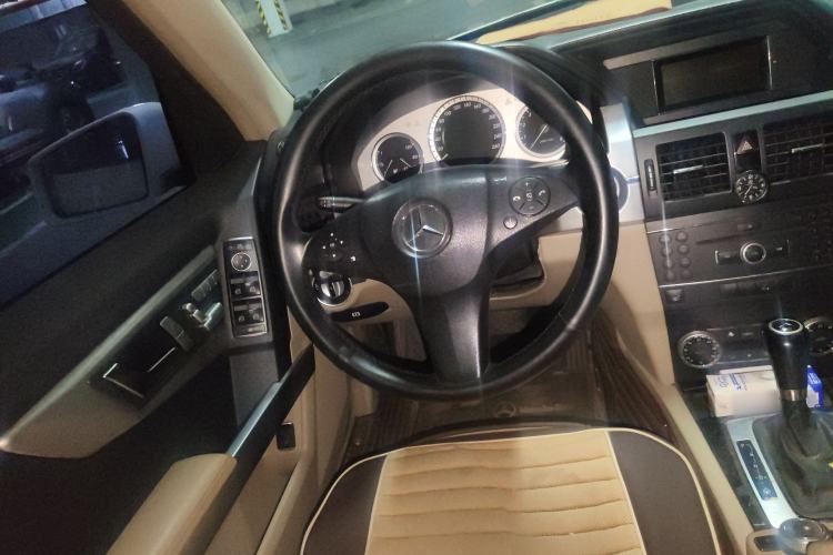 Used Mercedes-Benz GLK-Class 2011 GLK 300 4MATIC Fashion Model Steering Wheel