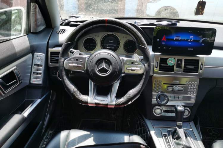 Used Mercedes-Benz GLK-Class 2011 GLK 300 4MATIC Dynamic Model Steering Wheel