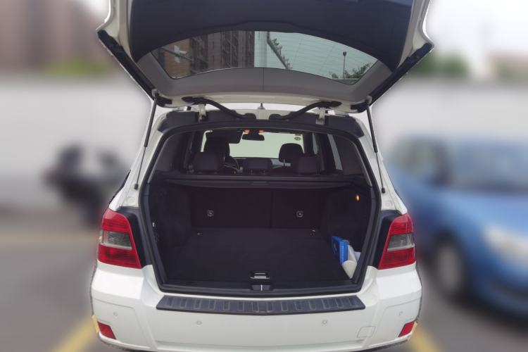 Used Mercedes-Benz GLK-Class 2011 GLK 300 4MATIC Fashion Model Trunk