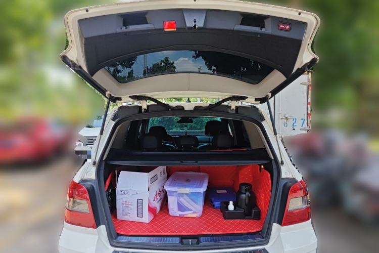 Used Mercedes-Benz GLK-Class 2011 GLK 300 4MATIC Fashion Model Trunk