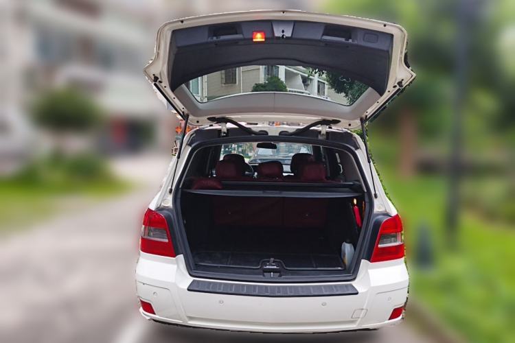Used Mercedes-Benz GLK-Class 2011 GLK 300 4MATIC Dynamic Model Trunk