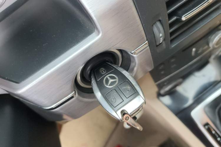 Used Mercedes-Benz GLK-Class 2011 GLK 300 4MATIC Fashion Model Vehicle Key