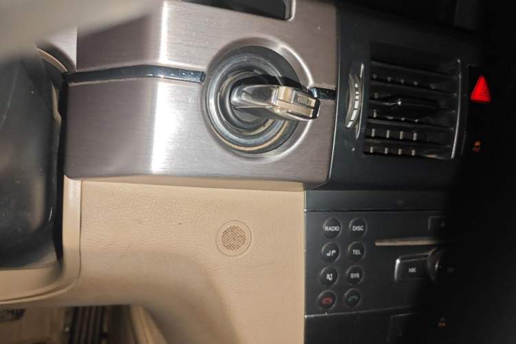 Used Mercedes-Benz GLK-Class 2011 GLK 300 4MATIC Dynamic Model Vehicle Key