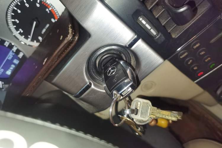 Used Mercedes-Benz GLK-Class 2011 GLK 300 4MATIC Dynamic Model Vehicle Key