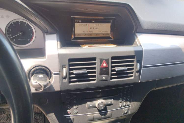 Used Mercedes-Benz GLK-Class 2012 GLK 300 4MATIC Dynamic Edition Audio And AC Panel