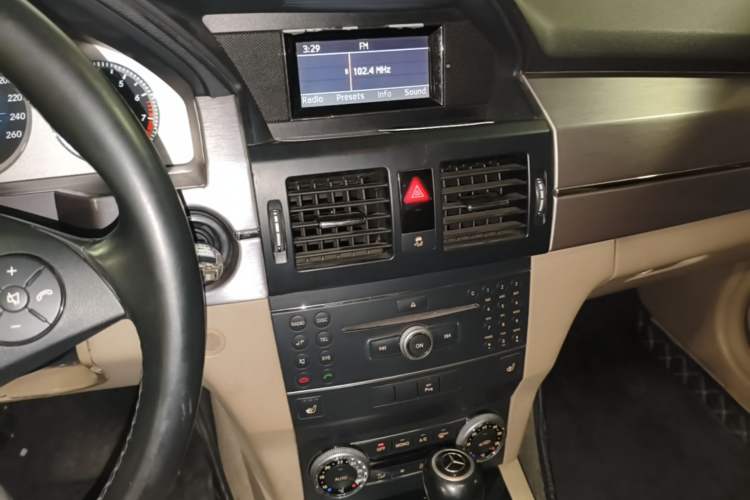 Used Mercedes-Benz GLK-Class 2012 GLK 300 4MATIC Fashion Model Audio And AC Panel
