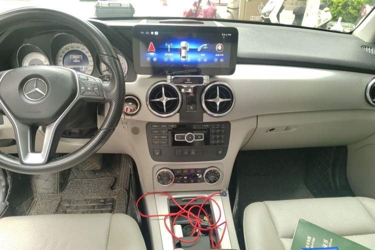 Used Mercedes-Benz GLK-Class 2012 GLK 300 4MATIC Fashion Model Audio And AC Panel