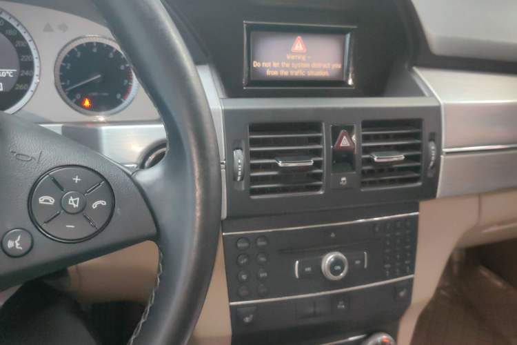 Used Mercedes-Benz GLK-Class 2012 GLK 300 4MATIC Fashion Model Audio And AC Panel