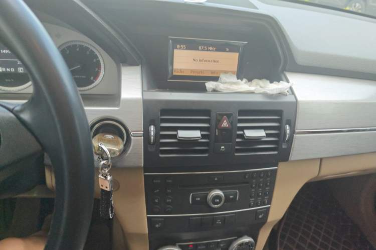 Used Mercedes-Benz GLK-Class 2012 GLK 300 4MATIC Fashion Model Audio And AC Panel