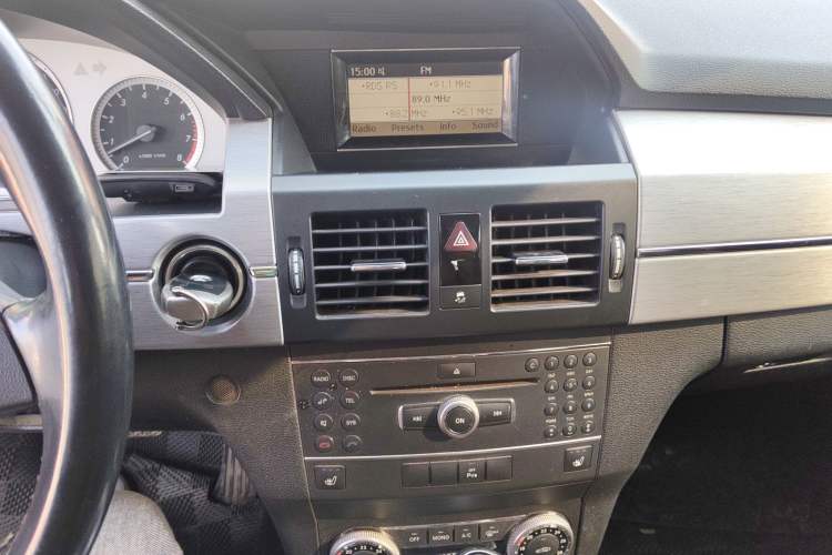 Used Mercedes-Benz GLK-Class 2012 GLK 300 4MATIC Dynamic Edition Audio And AC Panel