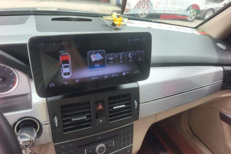 Used Mercedes-Benz GLK-Class 2012 GLK 300 4MATIC Dynamic Edition Audio And AC Panel
