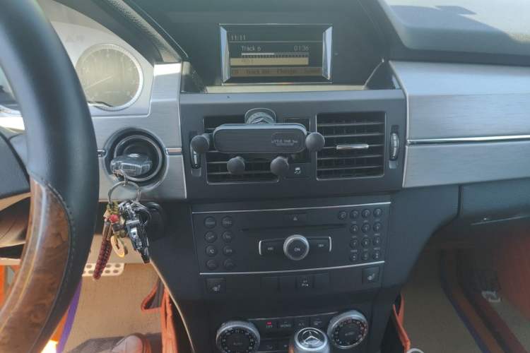 Used Mercedes-Benz GLK-Class 2012 GLK 300 4MATIC Dynamic Edition Audio And AC Panel