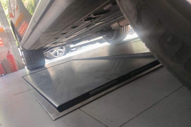 Used Mercedes-Benz GLK-Class 2012 GLK 300 4MATIC Fashion Model Chassis Front Right