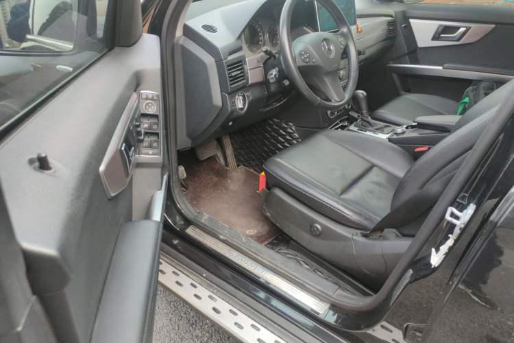 Used Mercedes-Benz GLK-Class 2012 GLK 300 4MATIC Dynamic Edition Driver Seat